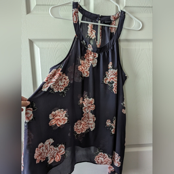 Flowered sleeveless blouse - Picture 3 of 7